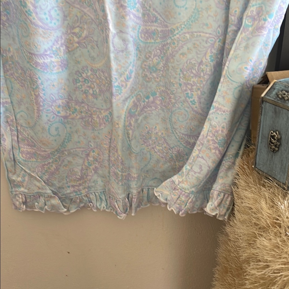 Miss Elaine Floral Nightgown - Picture 7 of 11